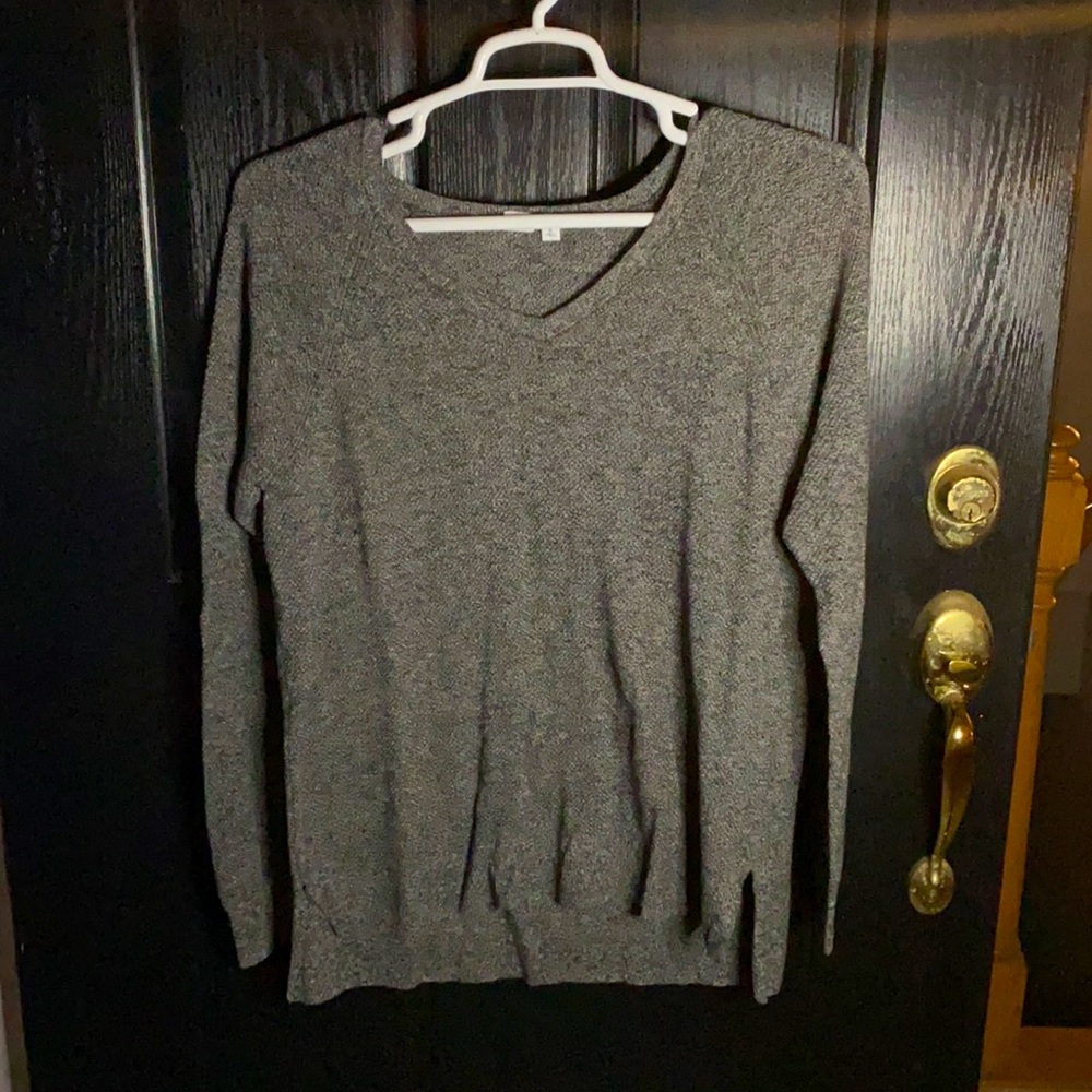 Gap Long Sleeved Thin Sweater in Black/White
